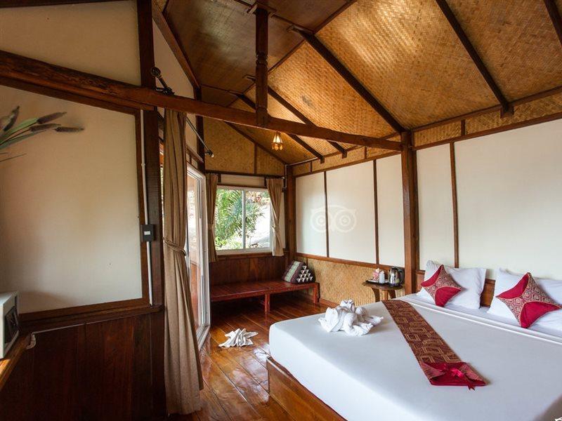 Phuphaya Seaview Resort - Adult Only Phi Phi Don Exterior photo